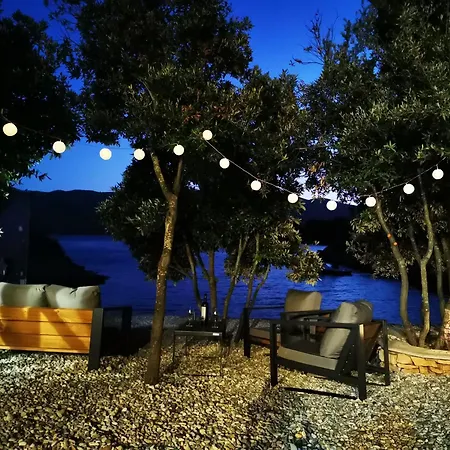 בית נופש Secluded House With Private Beach Adria