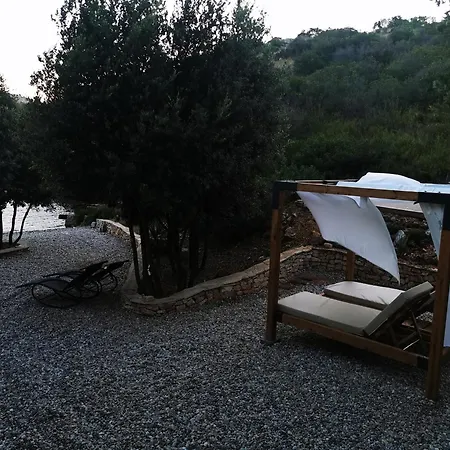 Secluded House With Private Beach Adria בית נופש *