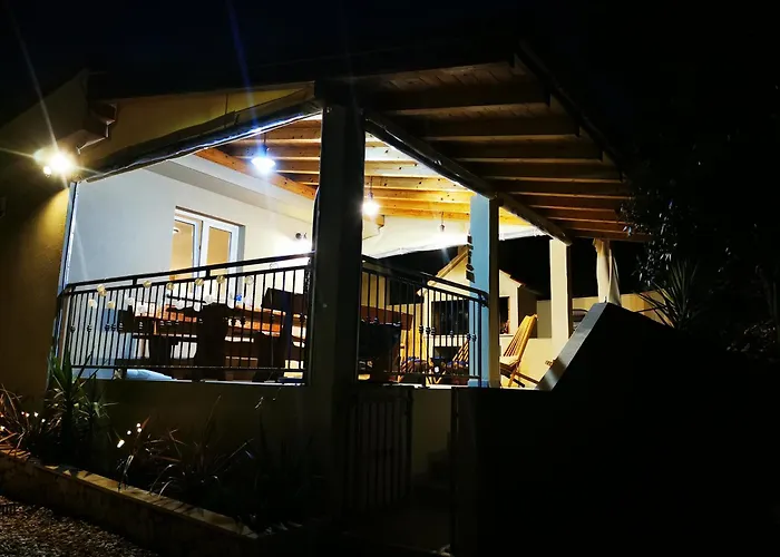 Secluded House With Private Beach Adria Stari Grad (Hvar)