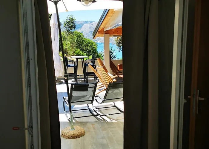 Secluded House With Private Beach Adria Casa vacanze *