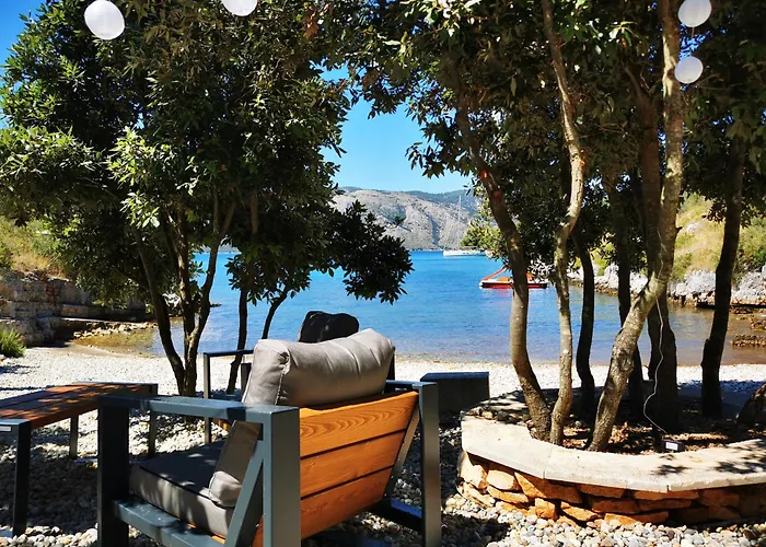 Secluded House With Private Beach Adria Casa vacanze *