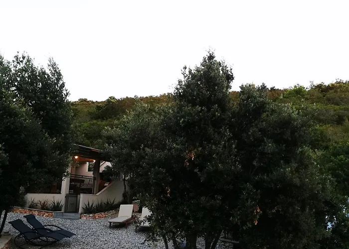Secluded House With Private Beach Adria Casa vacanze *