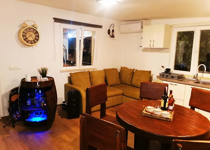 Secluded House With Private Beach Adria Casa vacanze *