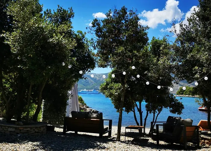 Secluded House With Private Beach Adria * Stari Grad (Hvar)